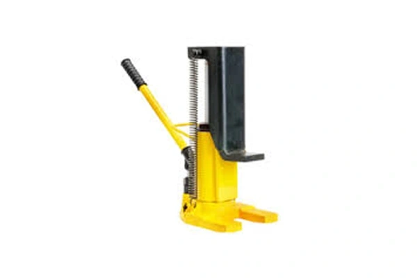 Machine moving skates for safe industrial equipment handling