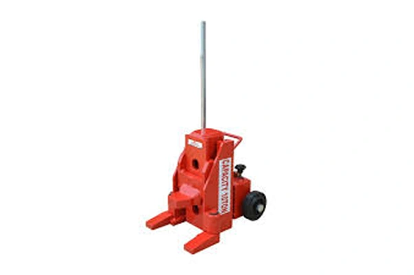 Fabtex 50 Ton Hydraulic Toe Jack for Low Clearance Heavy Machinery Lifting